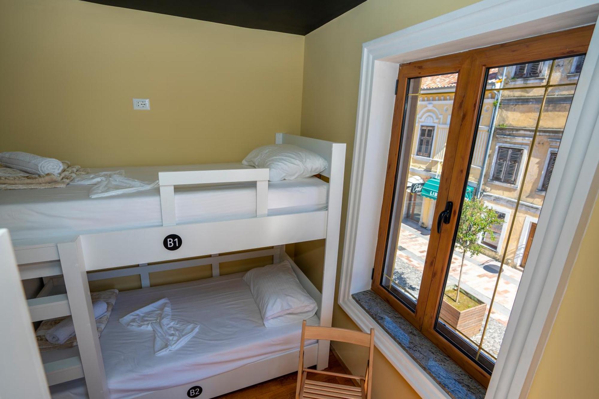 Terrace Hostel & Lounge Bar Шкодер Экстерьер фото