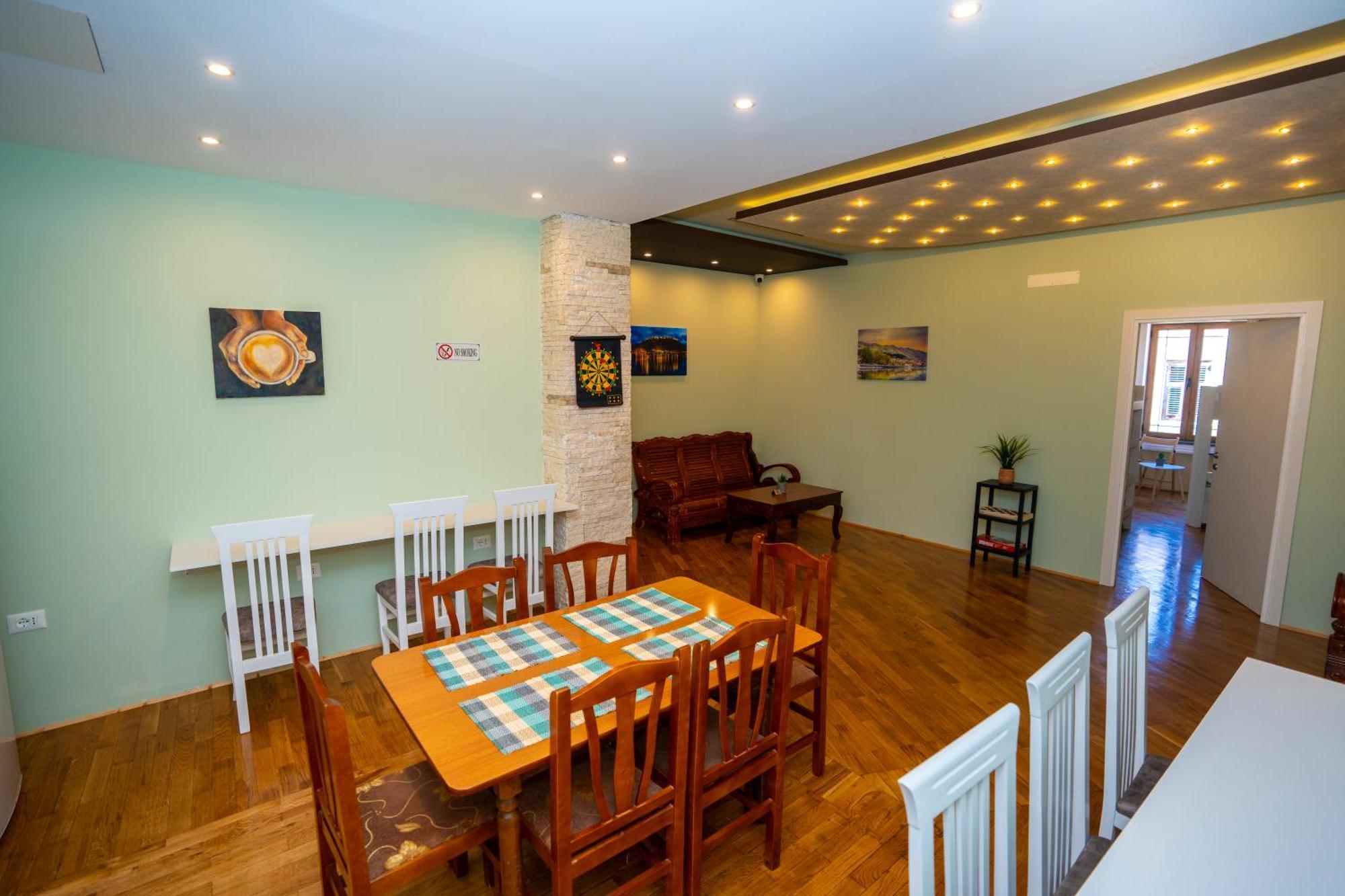 Terrace Hostel & Lounge Bar Шкодер Экстерьер фото