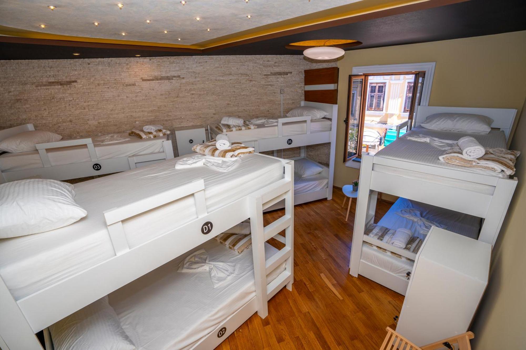 Terrace Hostel & Lounge Bar Шкодер Экстерьер фото
