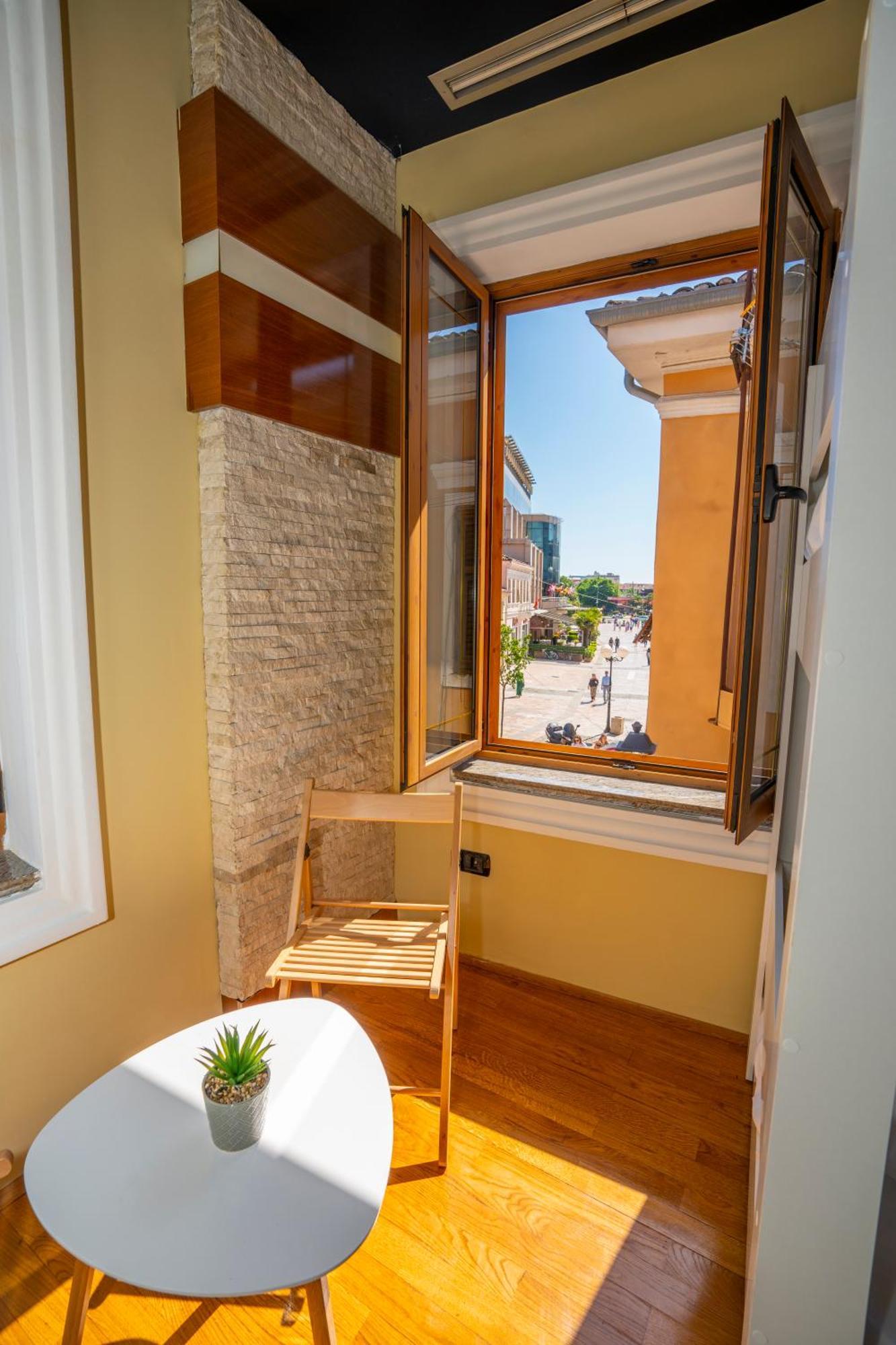 Terrace Hostel & Lounge Bar Шкодер Экстерьер фото
