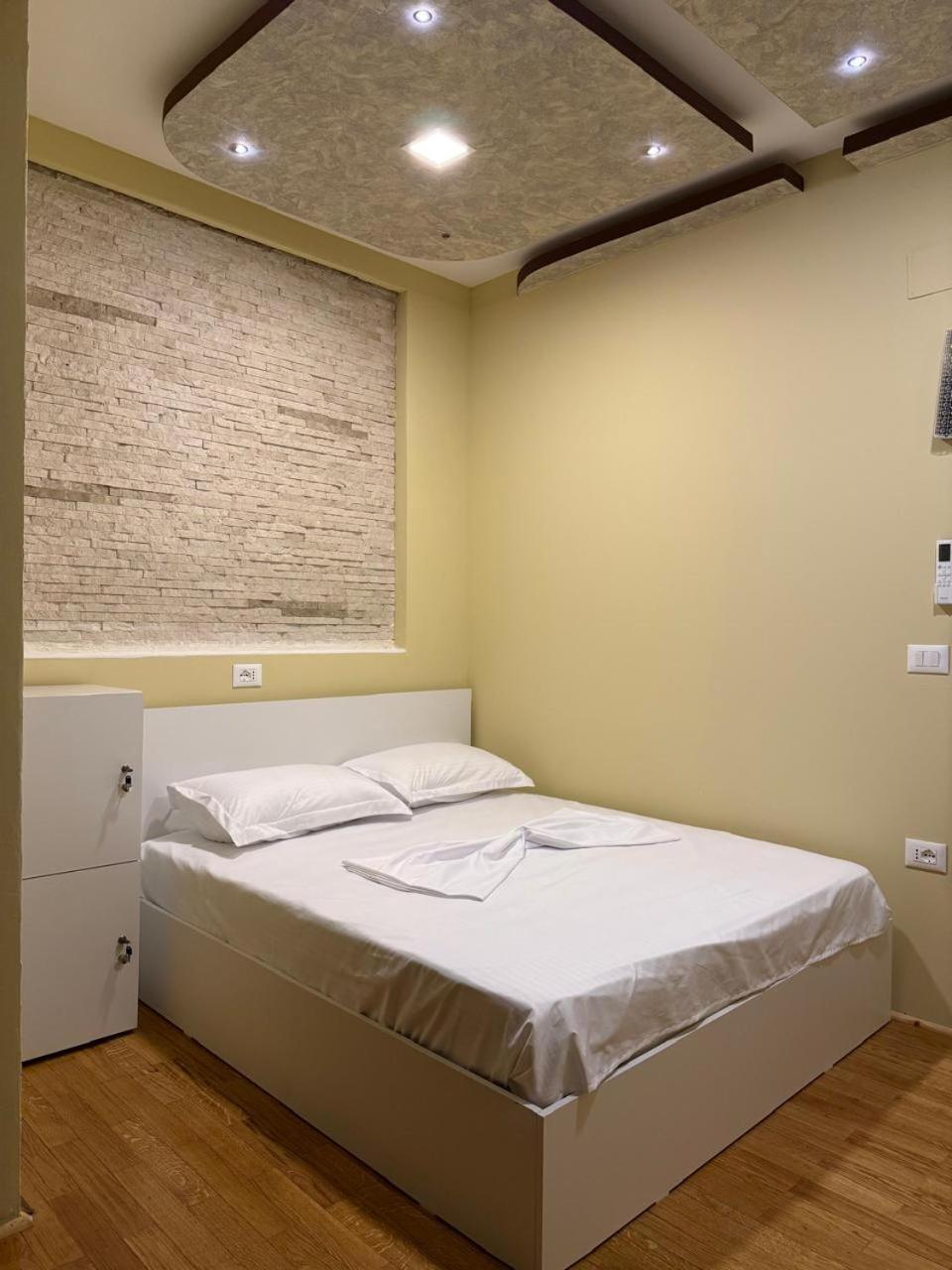 Terrace Hostel & Lounge Bar Шкодер Экстерьер фото
