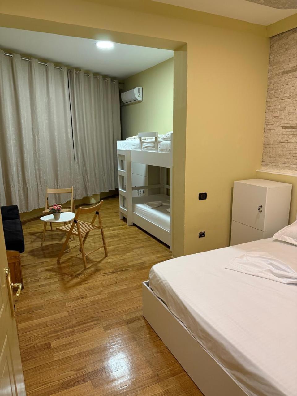 Terrace Hostel & Lounge Bar Шкодер Экстерьер фото